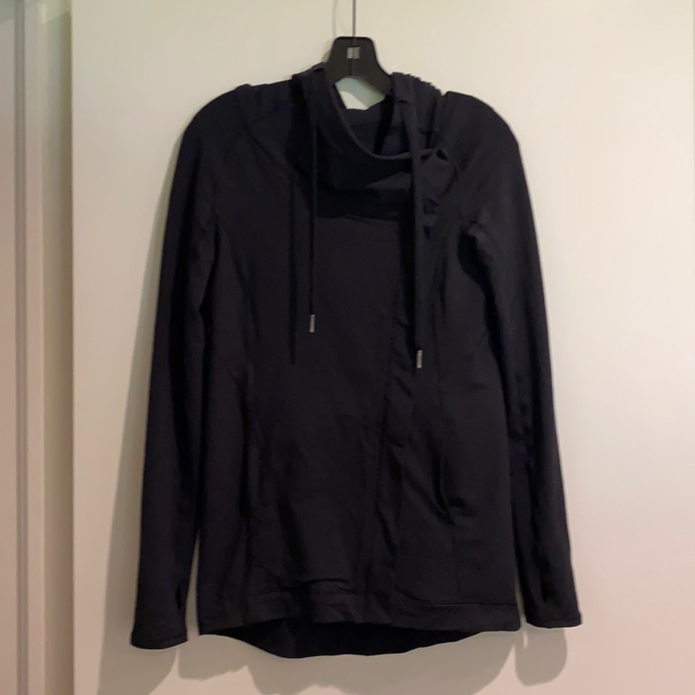 Luluemon black long zip jacket